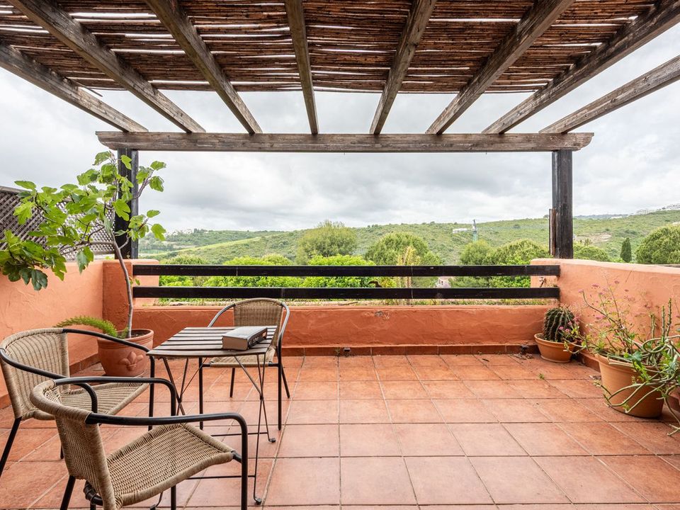Apartamento en Casares, Malaga - foto 1