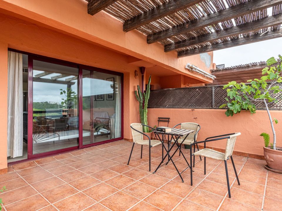 Apartamento en Casares, Malaga - foto 2