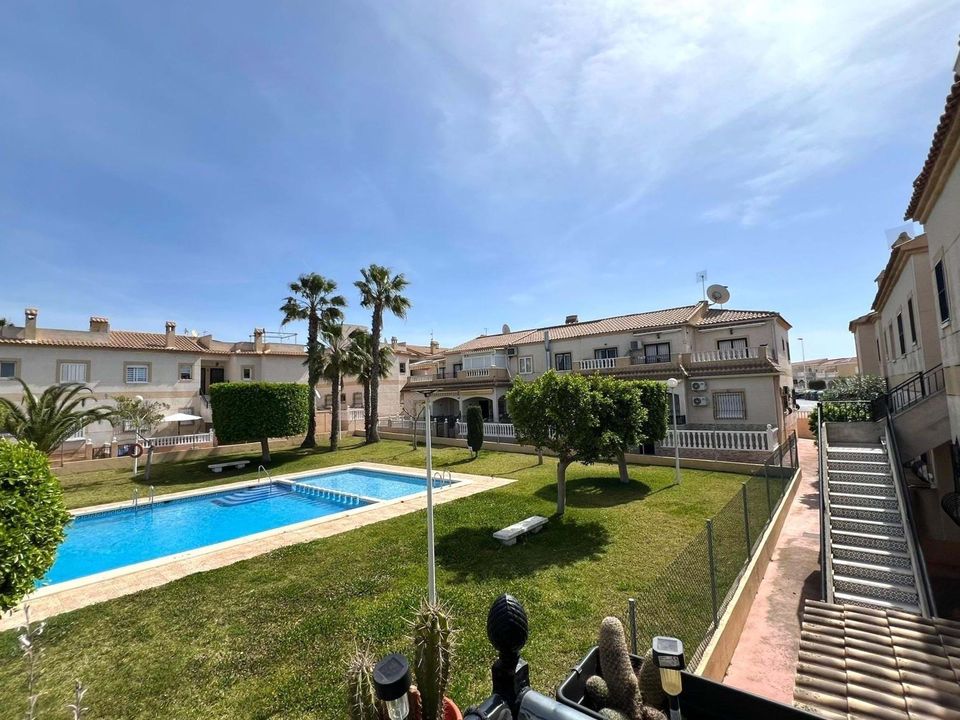 Bungalow i Orihuela Costa, Alicante - foto 1