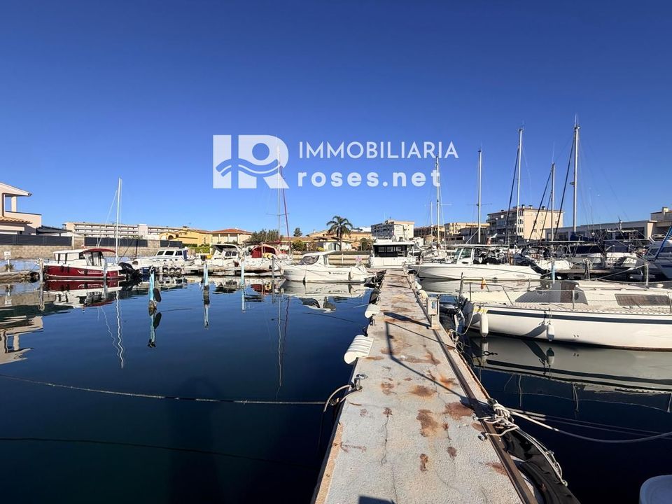 Erhvervsejendom i Roses, Gerona - foto 1