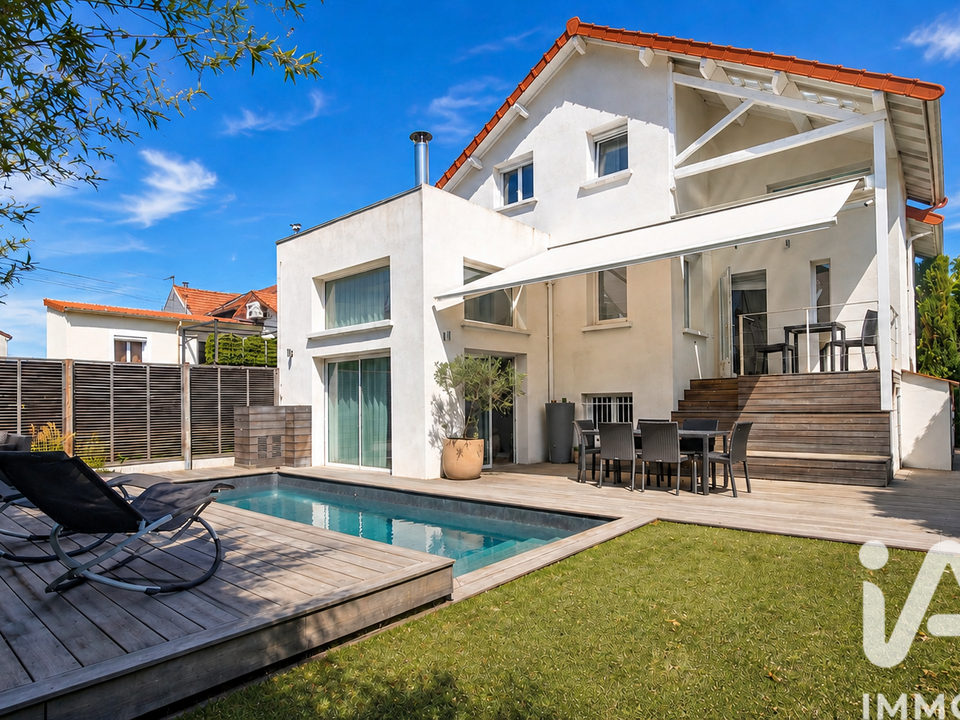 Villa i Vitry-sur-Seine, Val-de-Marne - foto 1