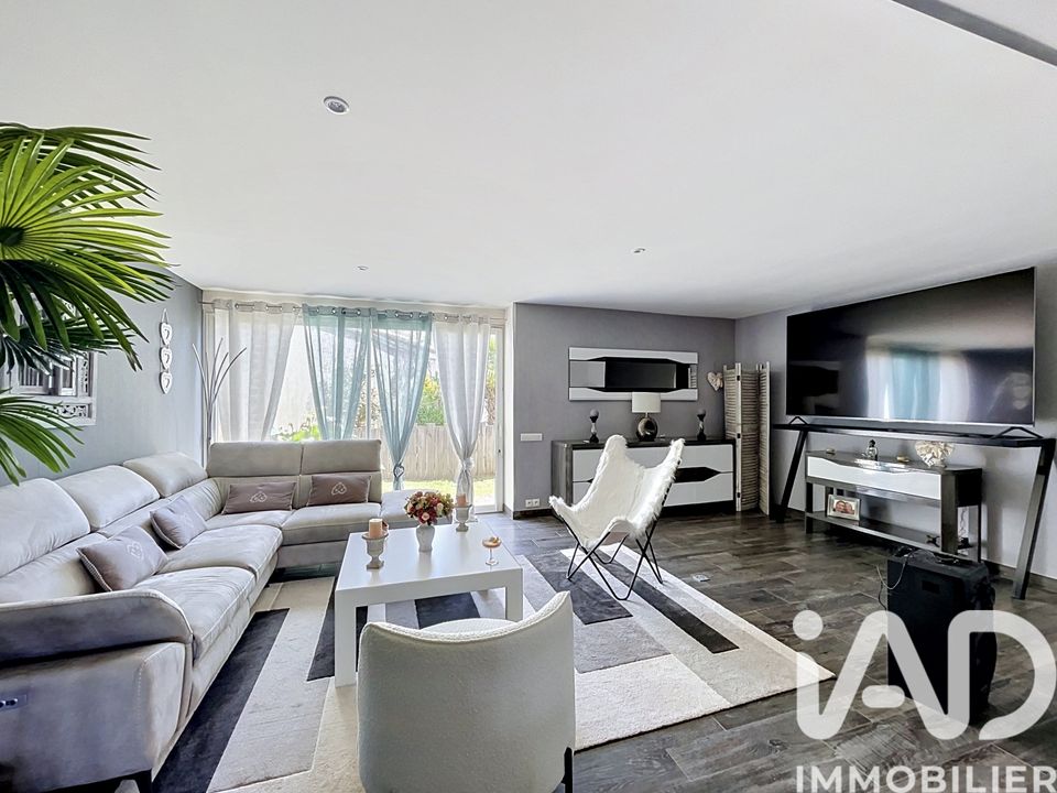 Villa en Saint-Hilaire-des-Loges, Vendee - foto 4
