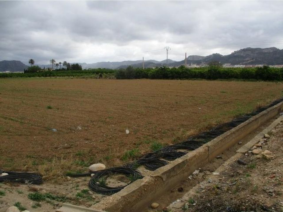 Helårsgrund i Xativa, Valencia - foto 2