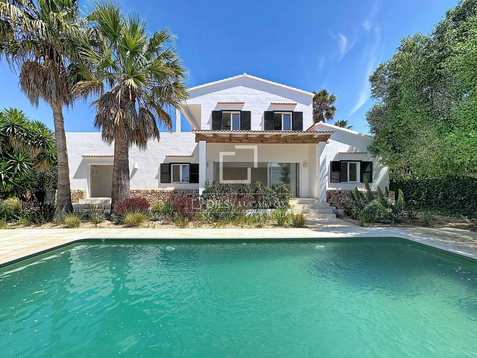 Villa in Es Castell, Menorca - foto 1