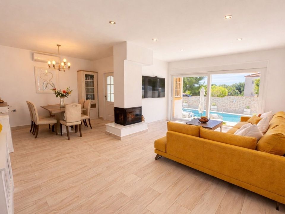 Villa in Los Dolses, Alicante - photo 4