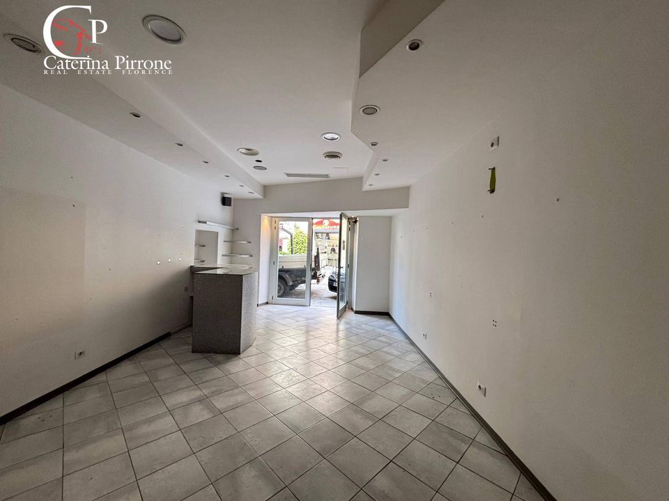 L'establiment comercial a San Casciano in Val di Pesa, Florence - foto 3