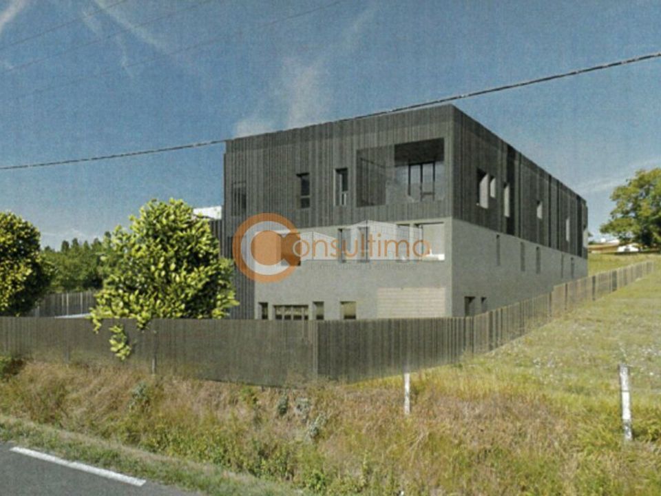 Commercial property in Montussan, Gironde - photo 1