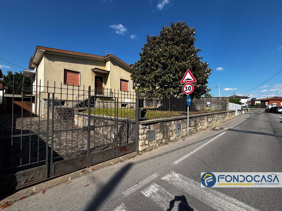 Villa i Grumello del Monte, Bergamo - bilde 1