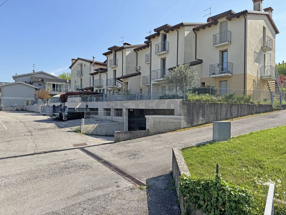 Lägenhet i Brogliano, Vicenza - foto 1