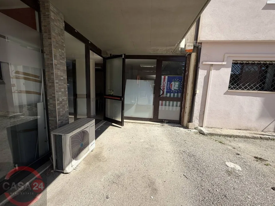 Erhvervsejendom i Sermoneta, Latina - foto 5