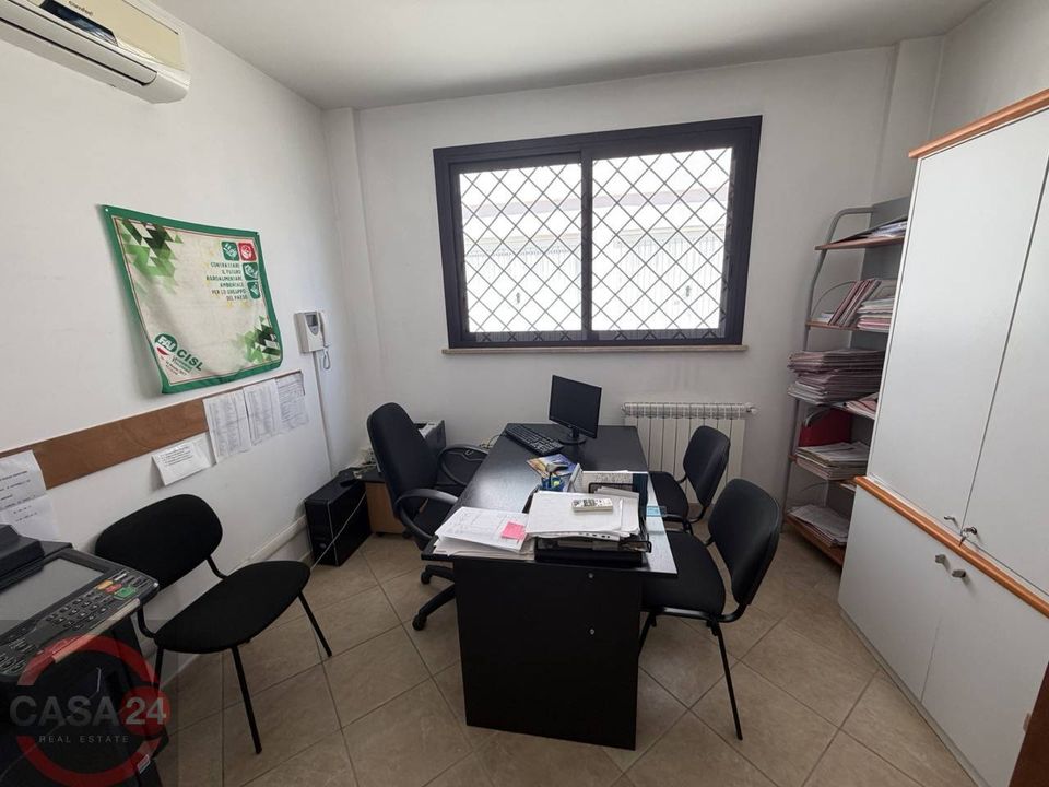 Erhvervsejendom i Sermoneta, Latina - foto 2