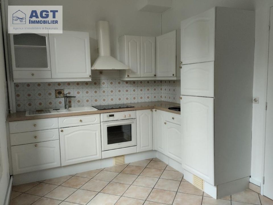 Apartment in Beauvais, Oise - photo 1