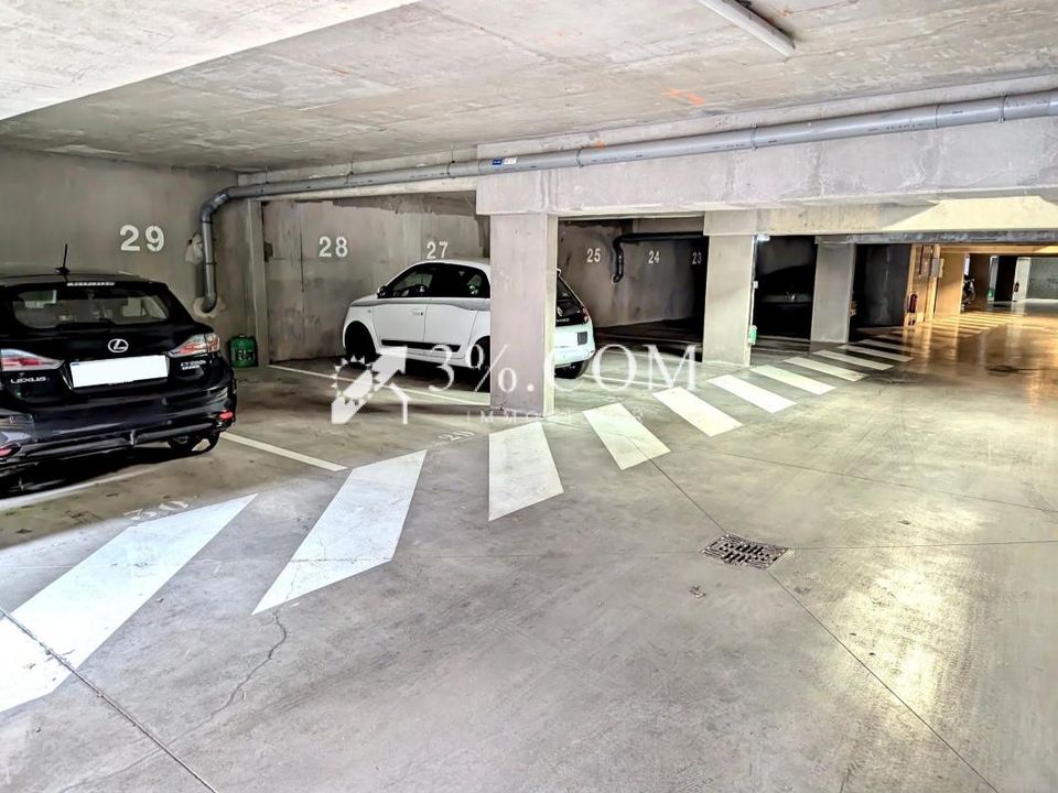 Parkeringsplads i Roubaix, Nord - foto 3