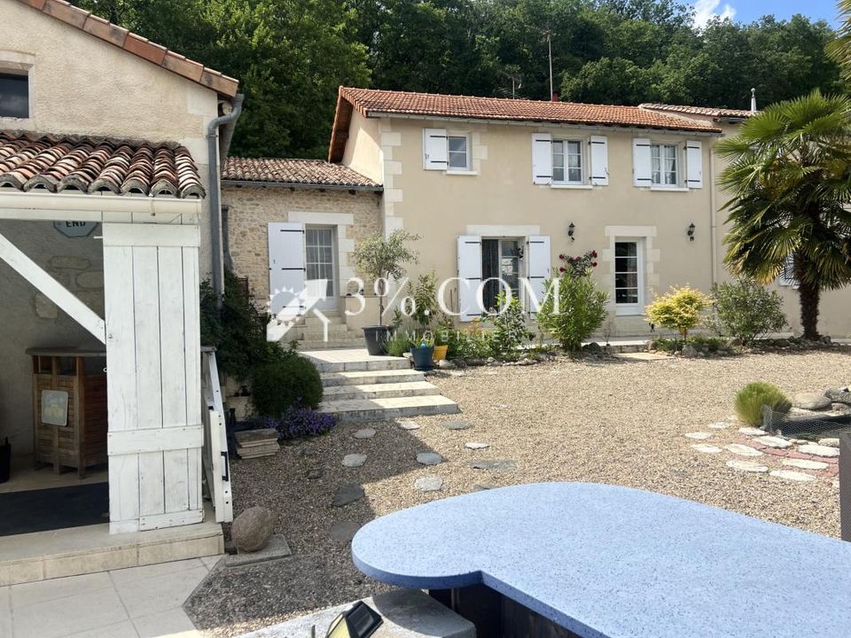Landsbyhus i Bonnes, Vienne - foto 2