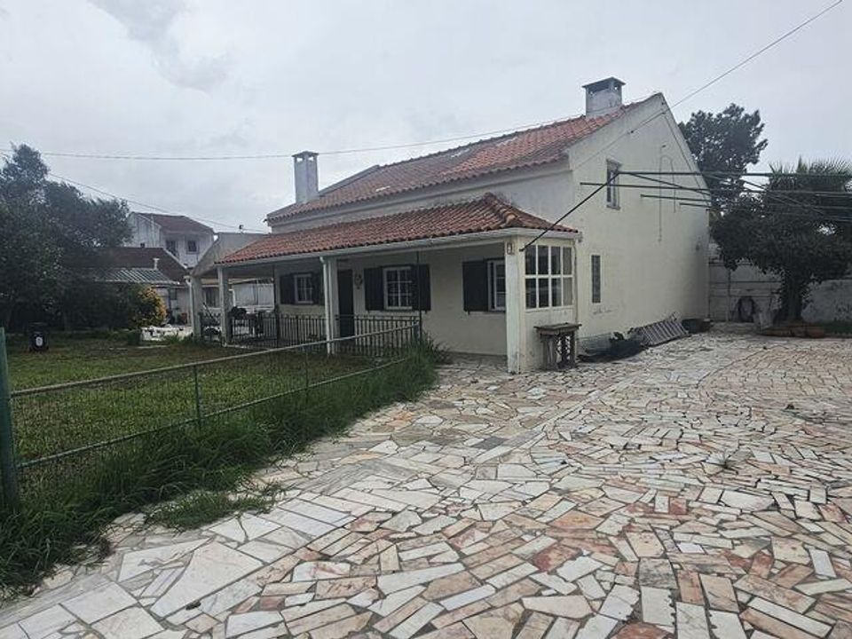 Byhus i Almada, Setubal - foto 3