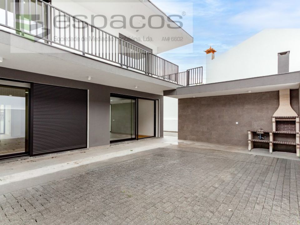 Byhus i Santa Iria de Azoia, Lisbon - foto 1