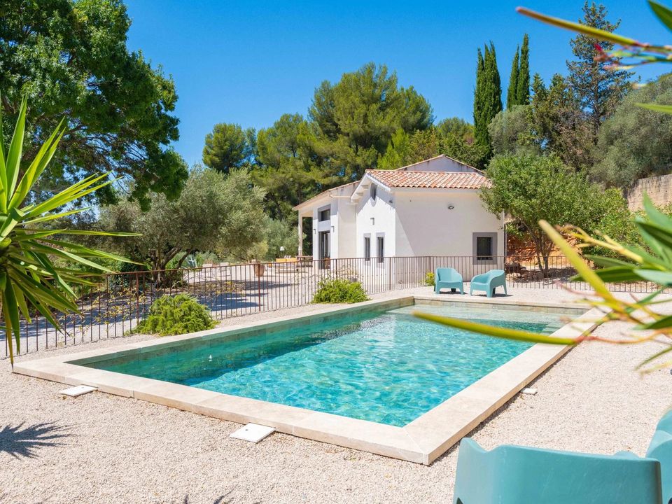 Villa i Aubagne en Provence, Bouches-du-Rhone - foto 1