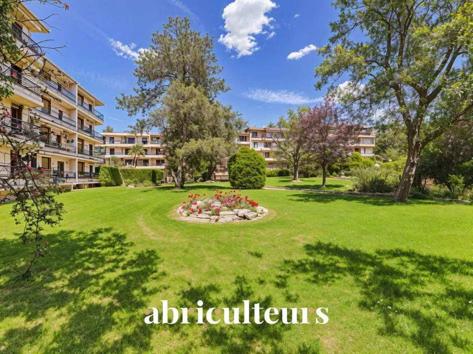 Lejlighed i Aix-en-Provence, Bouches-du-Rhone - foto 1