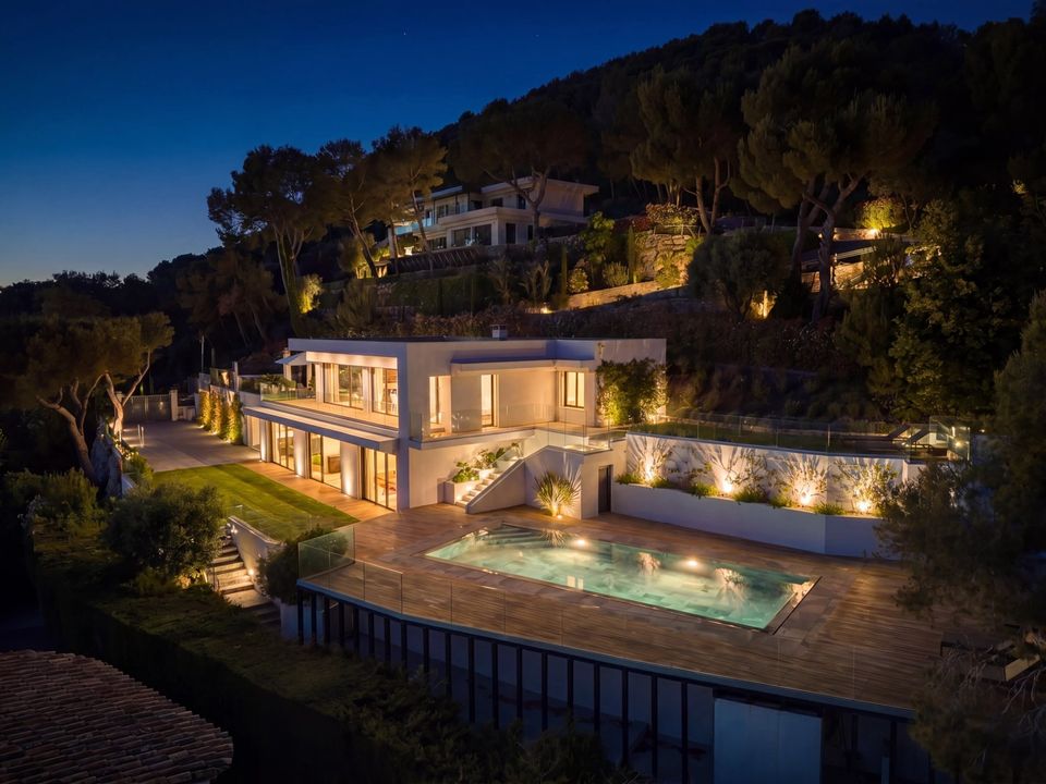 Villa i Roquebrune-Cap-Martin, Alpes-Maritimes - foto 1