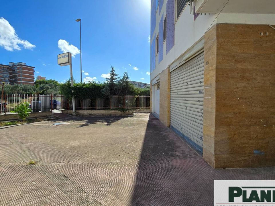 Erhvervsejendom i Bari, Bari - foto 3