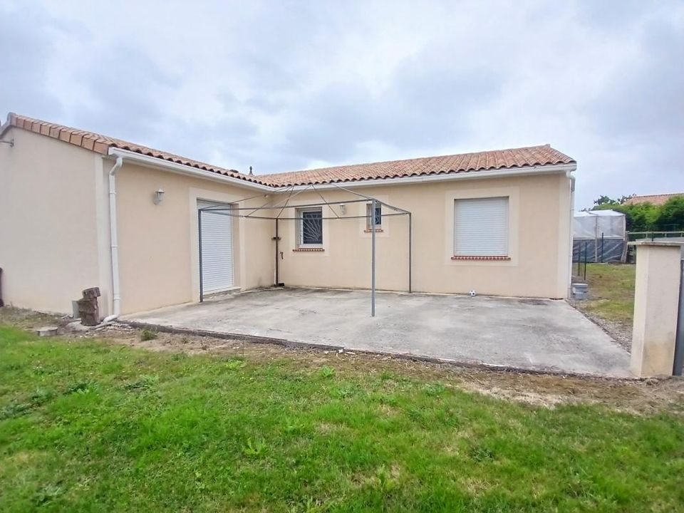 Villa in Genouillac, Charente - foto 1