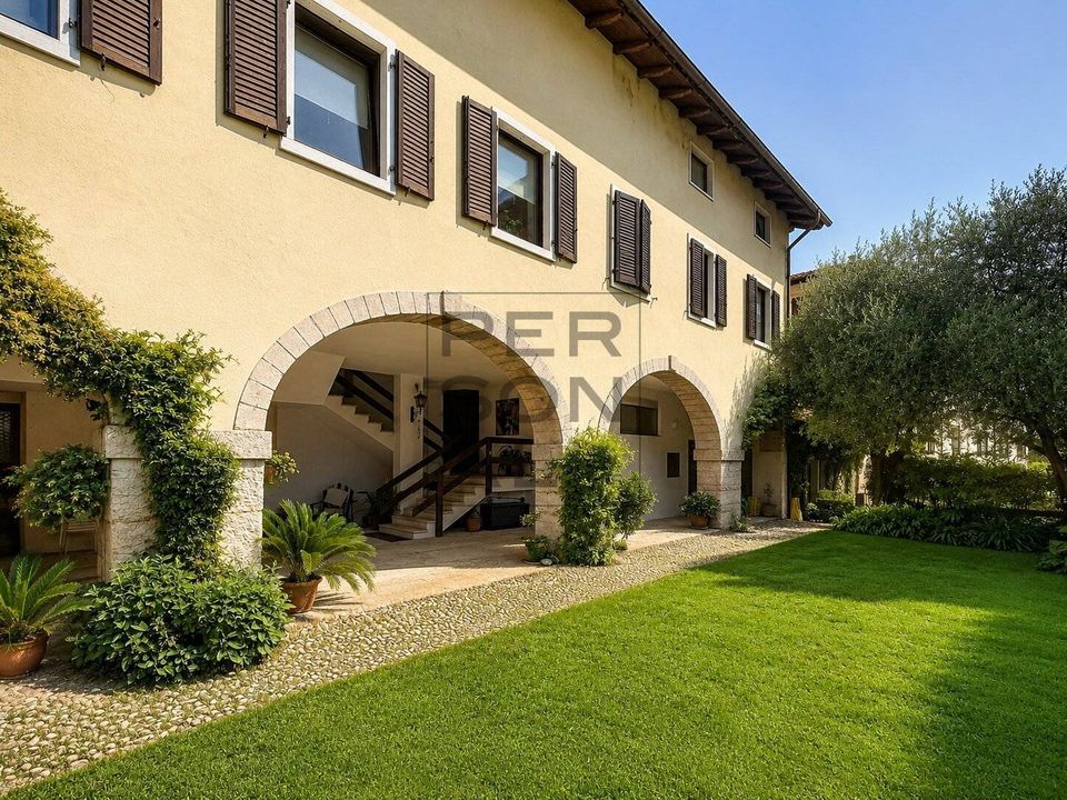 Villa i Riva del Garda, Trento - bilde 1