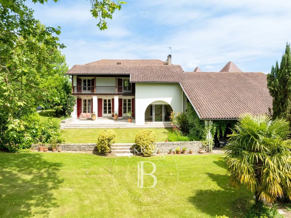 Villa i Urt, Pyrenees-Atlantiques - foto 1