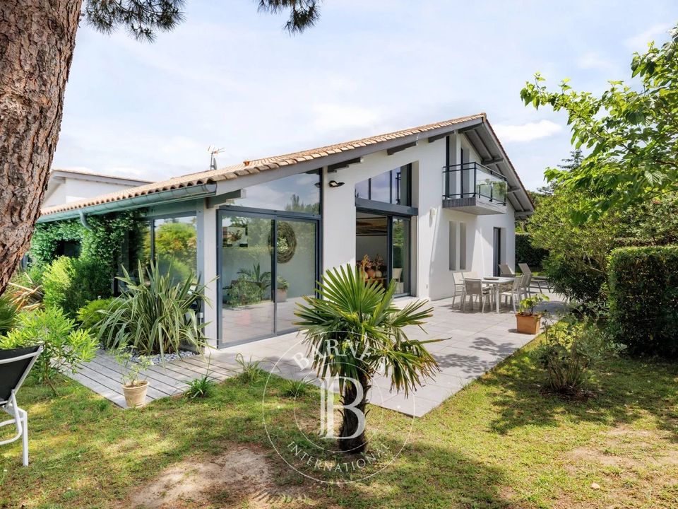 Villa i Anglet, Pyrenees-Atlantiques - bilde 1