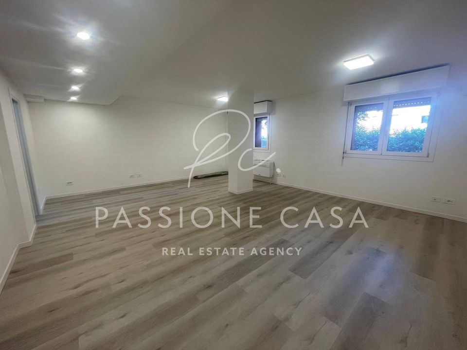 L'establiment comercial a Segrate, Milan - foto 2
