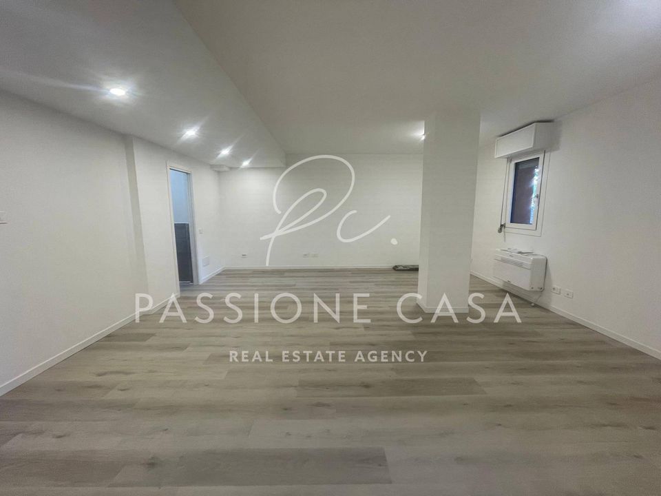 L'establiment comercial a Segrate, Milan - foto 3