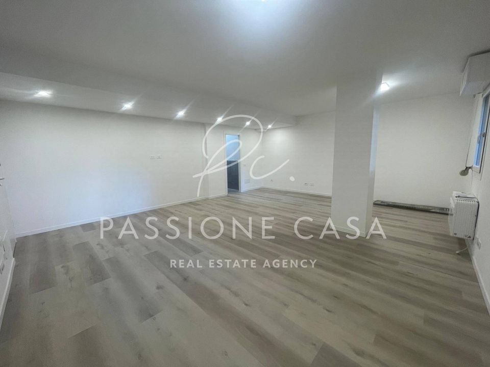 L'establiment comercial a Segrate, Milan - foto 4