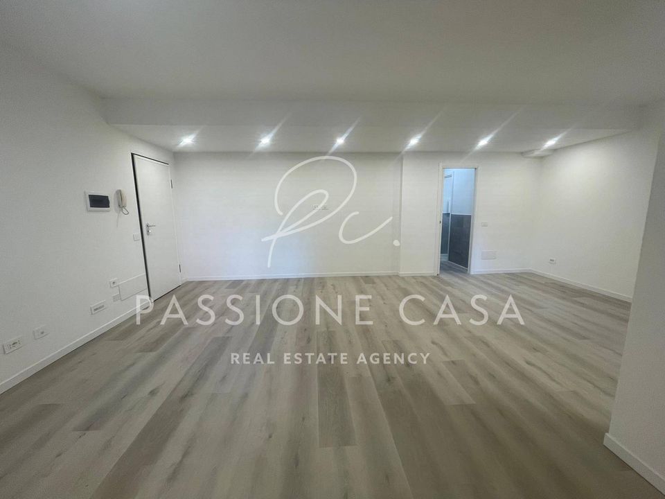 L'establiment comercial a Segrate, Milan - foto 5