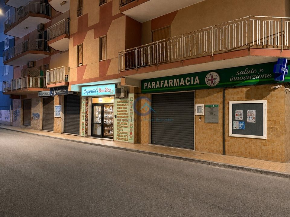 Erhvervsejendom i Catanzaro, Catanzaro - foto 1