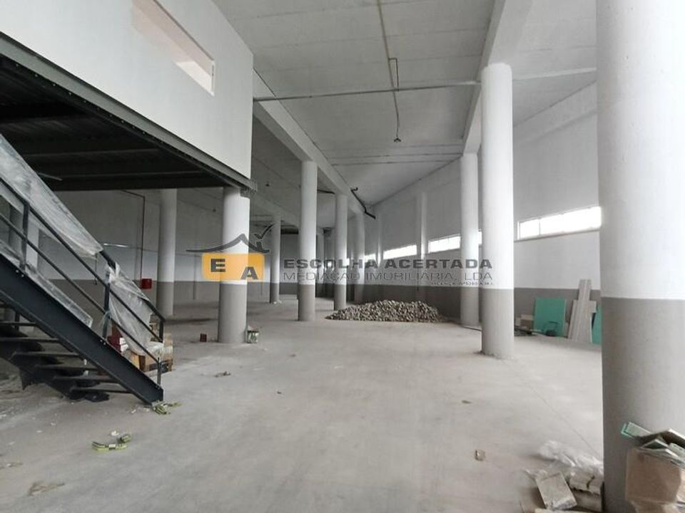 Erhvervsejendom i Santo Tirso, Porto - foto 2