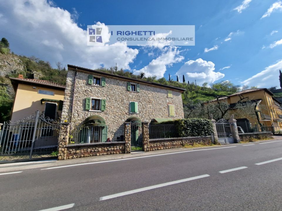 Rijtjeshuis in Torri del Benaco, Verona - foto 1