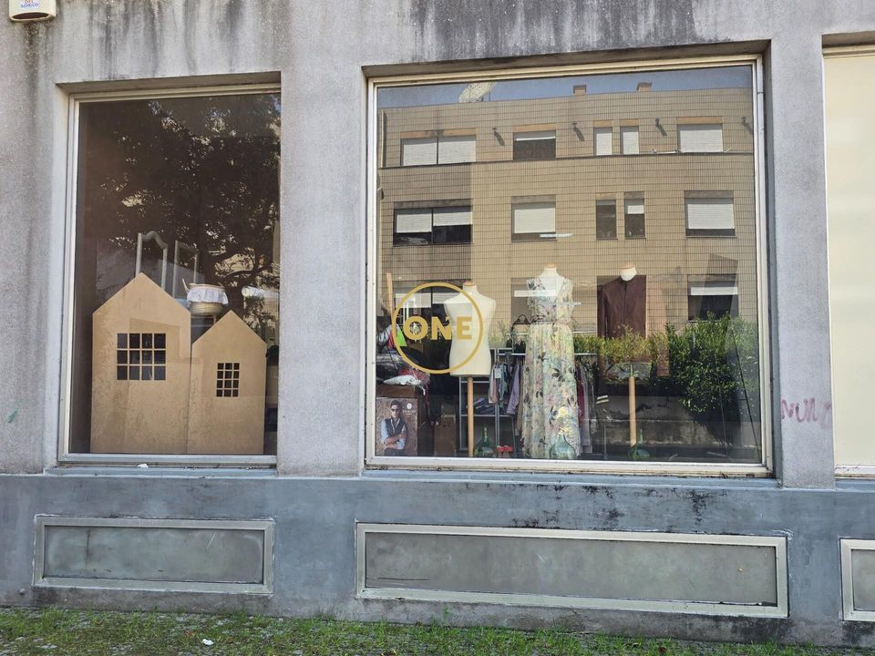 Erhvervsejendom i Santo Tirso, Porto - foto 2