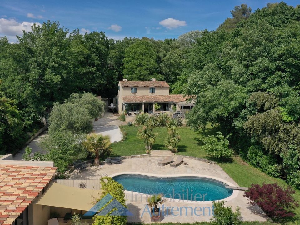 Landejendom i Puyricard, Bouches-du-Rhone - foto 1