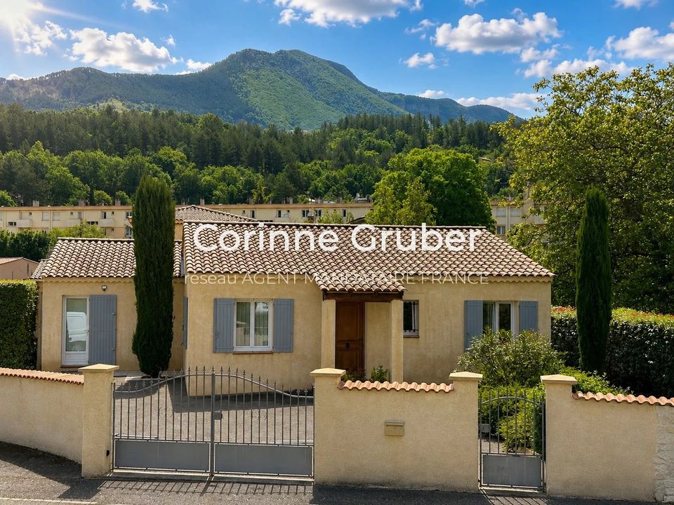 Villa i Digne-les-Bains, Alpes-de-Haute-Provence - foto 1