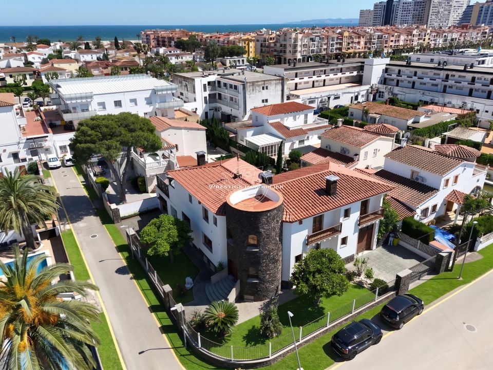Villa i Empuriabrava, Gerona - foto 1