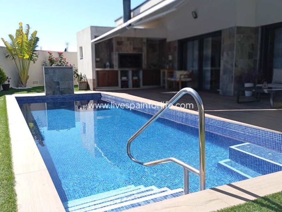 Villa i Daya Nueva, Alicante - foto 1