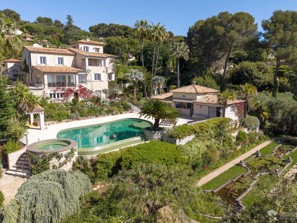 Villa i Saint-Paul-de-Vence, Alpes-Maritimes - foto 1