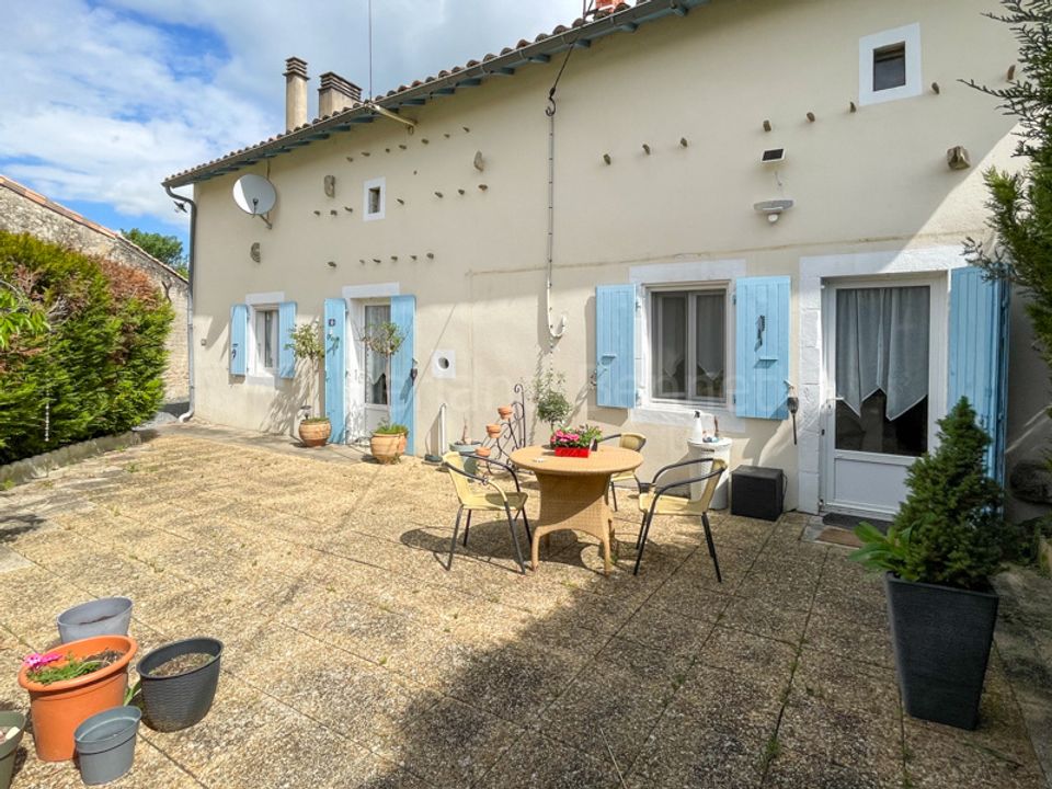 Landejendom i Chef-Boutonne, Deux-Sevres - foto 2
