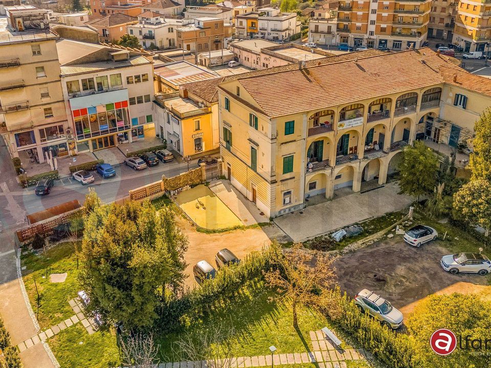 Erhvervsejendom i Isola del Liri, Frosinone - foto 3
