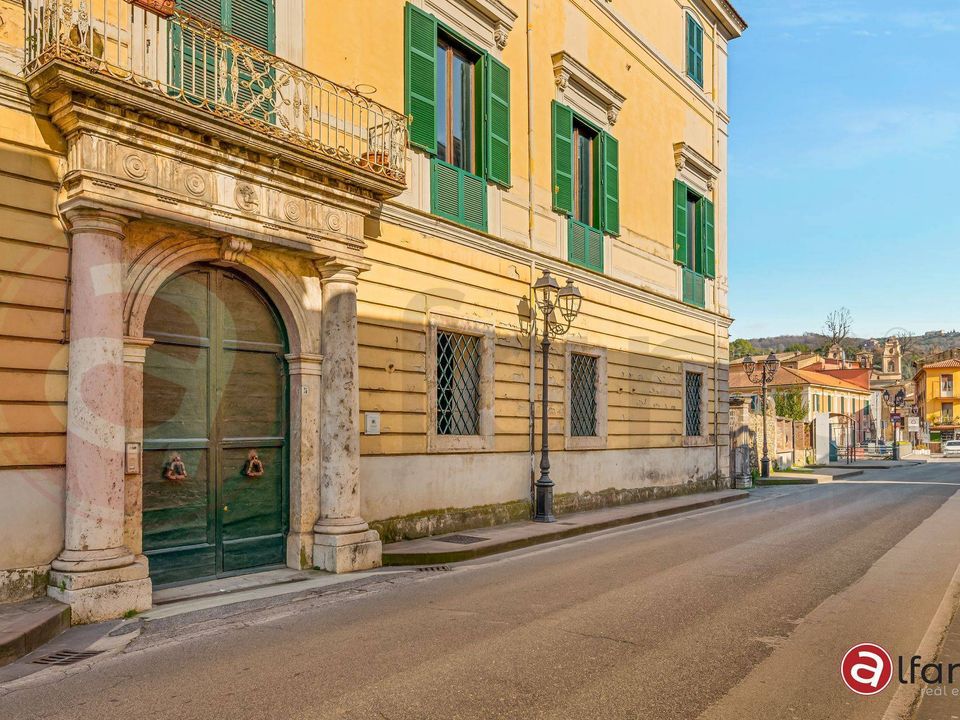 Næringseiendom i Isola del Liri, Frosinone - bilde 1