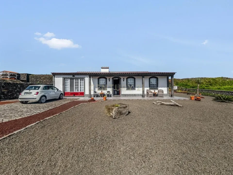 Villa en Angra do Heroismo, Terceira - foto 1