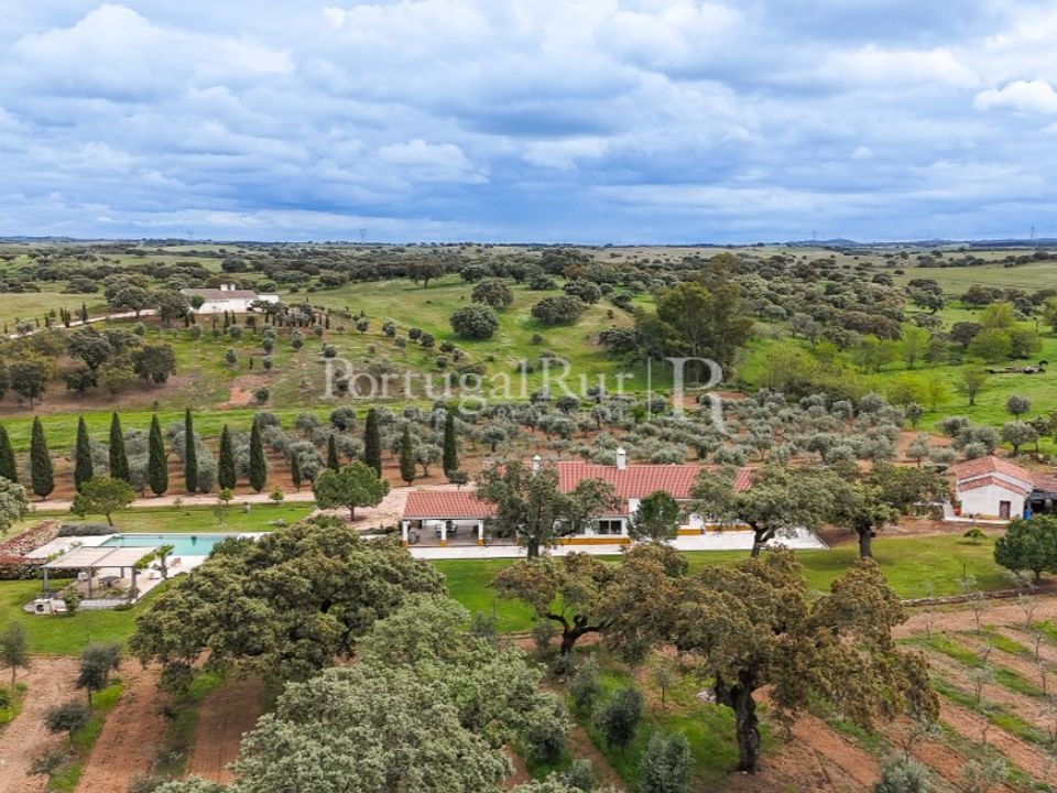 Farm hus i Sao Lourenco de Mamporcao e Sao Bento de Ana Loura, Evora - foto 2