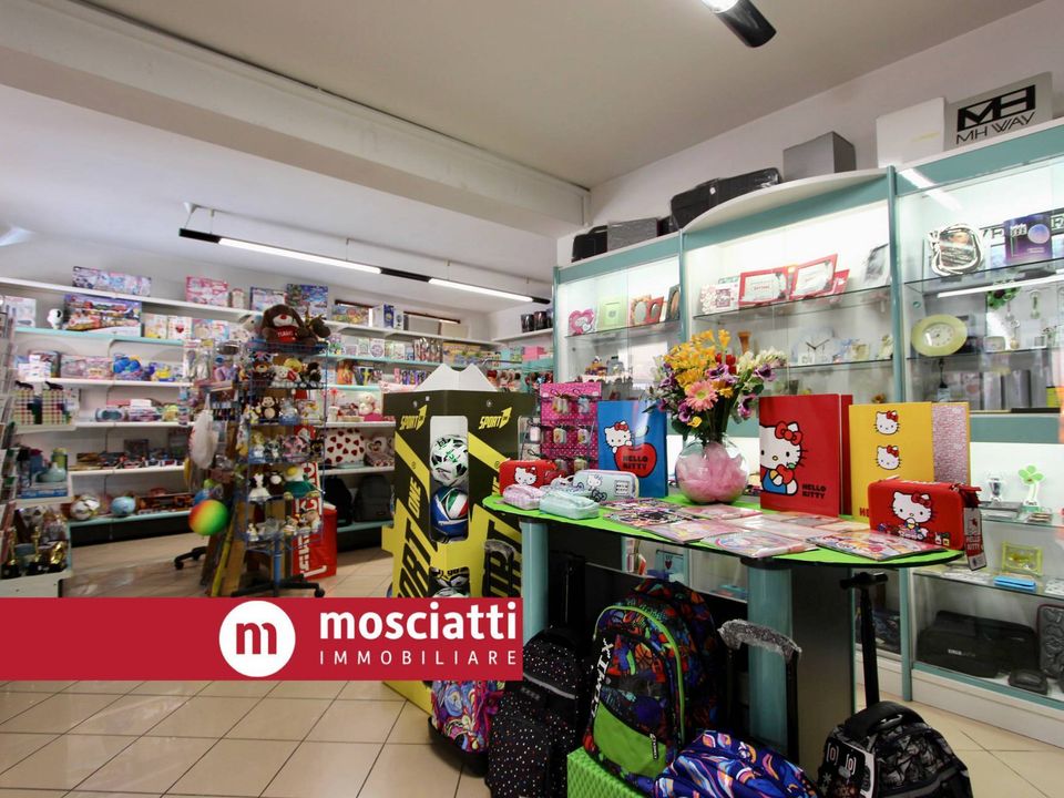 Erhvervsejendom i Matelica, Macerata - foto 1