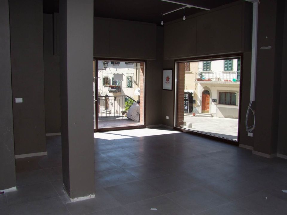 Erhvervsejendom i Londa, Florence - foto 1