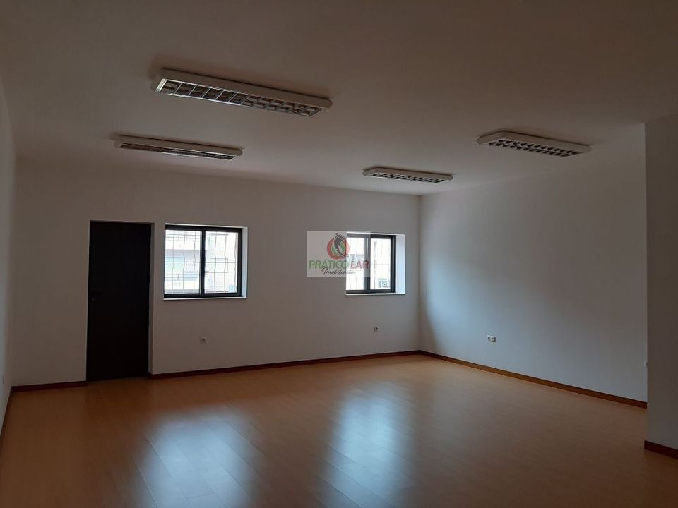 Erhvervsejendom i Oliveira do Bairro, Aveiro - foto 1