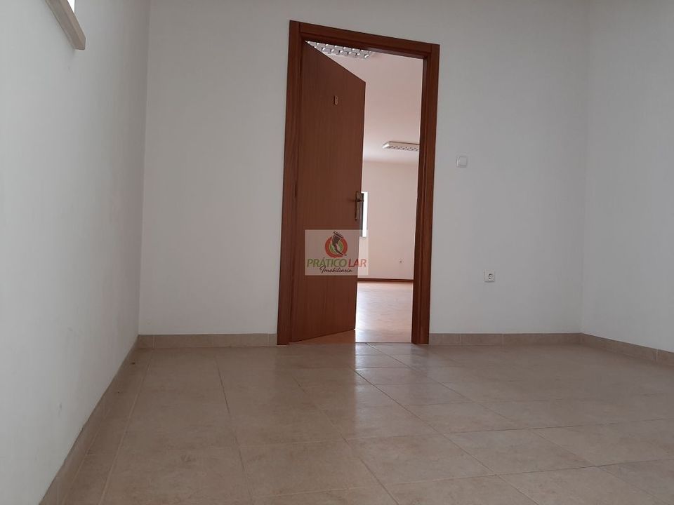 Erhvervsejendom i Oliveira do Bairro, Aveiro - foto 3